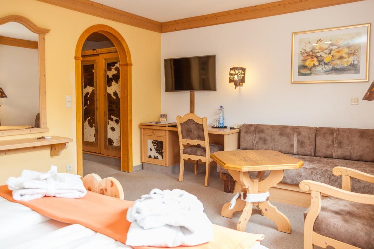 Hotel Und Restaurant Koehlerhuette - Fuerstenbrunn Beierfeld Esterno foto